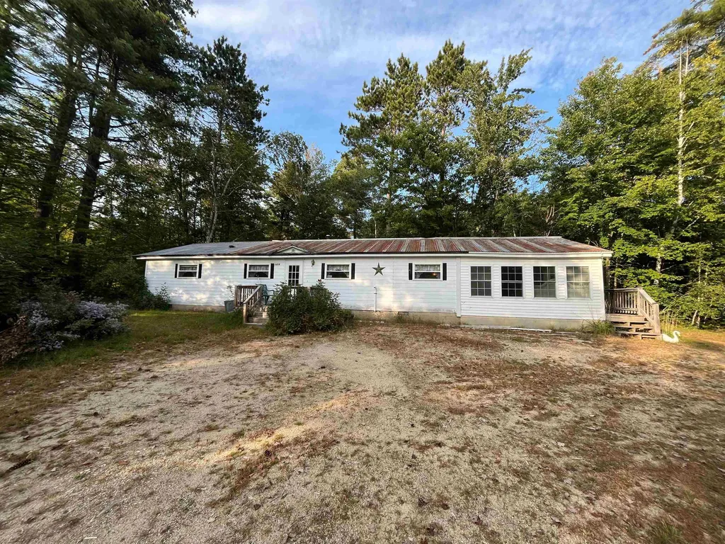 1454 Passaconaway Road Albany NH 03818