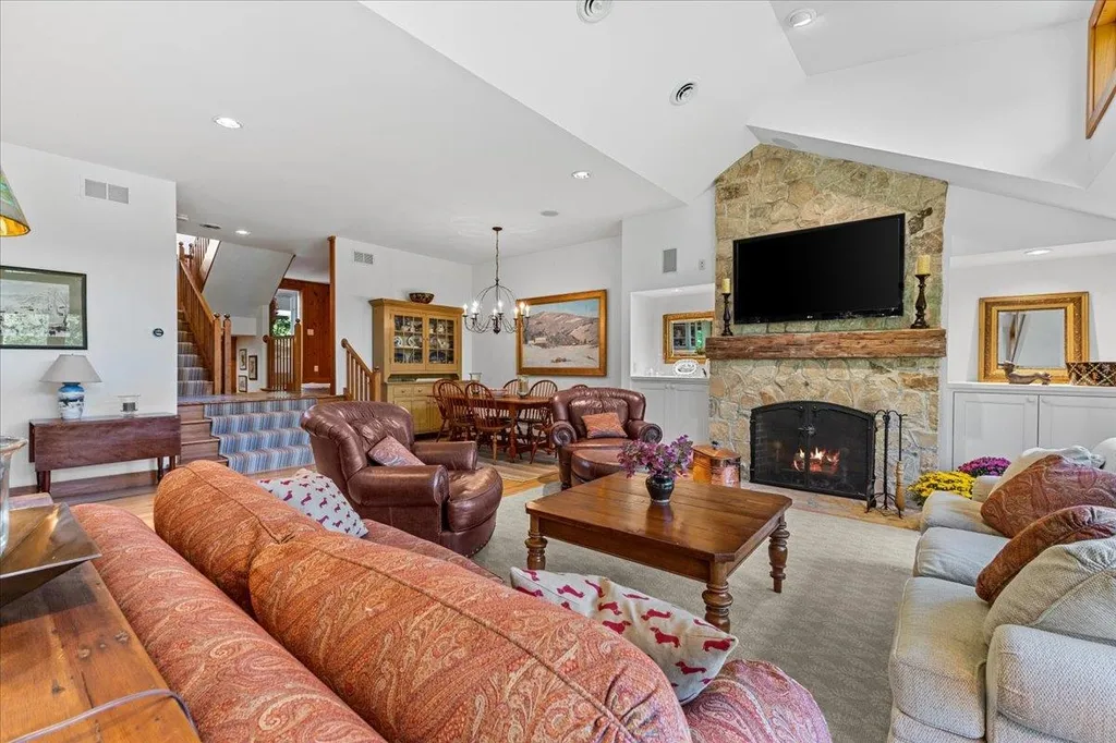 13 Meadow Lane Warren VT 05674