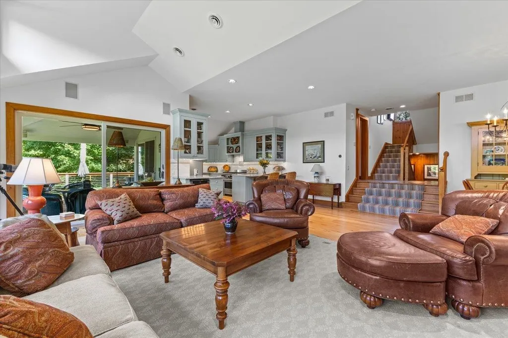 13 Meadow Lane Warren VT 05674