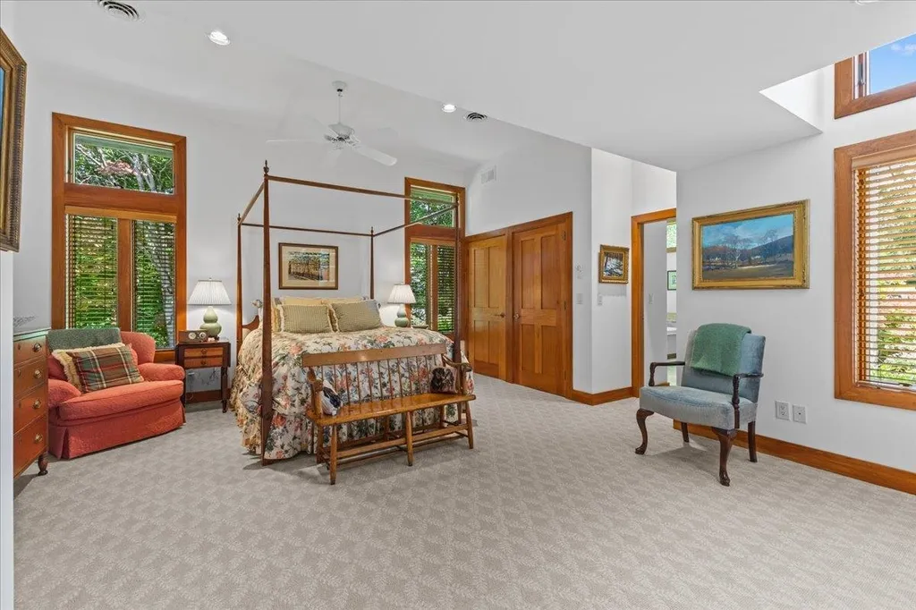 13 Meadow Lane Warren VT 05674