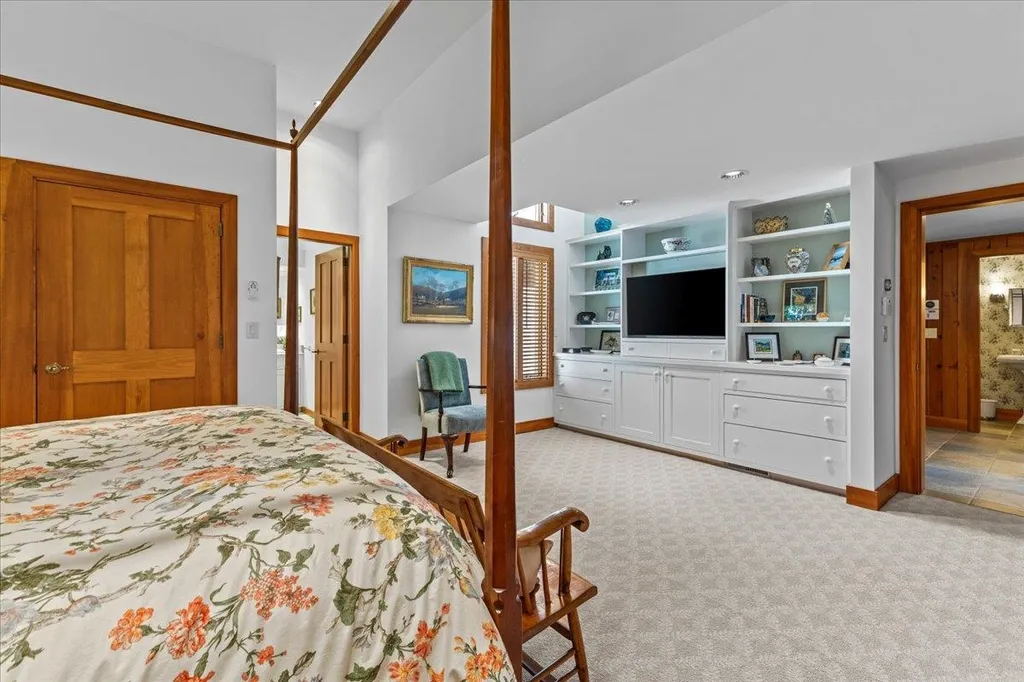 13 Meadow Lane Warren VT 05674