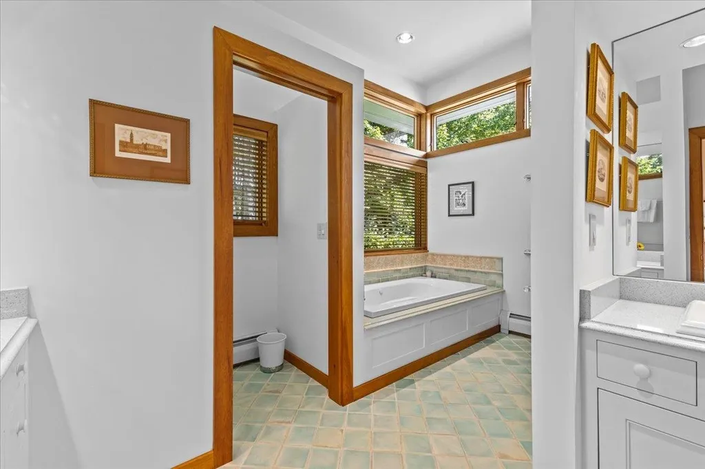 13 Meadow Lane Warren VT 05674