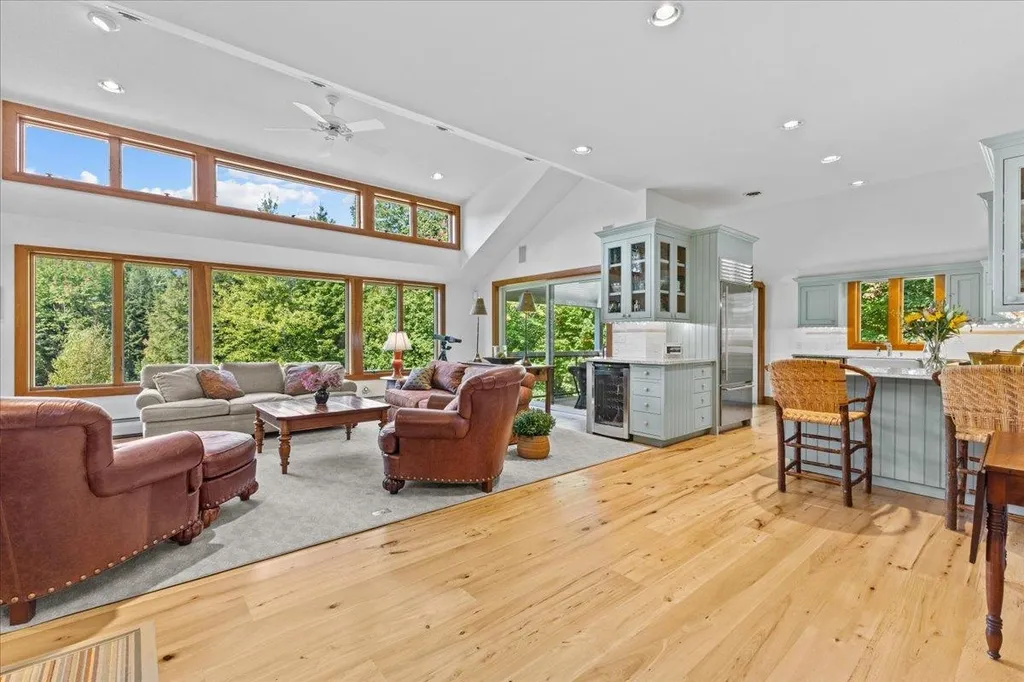13 Meadow Lane Warren VT 05674