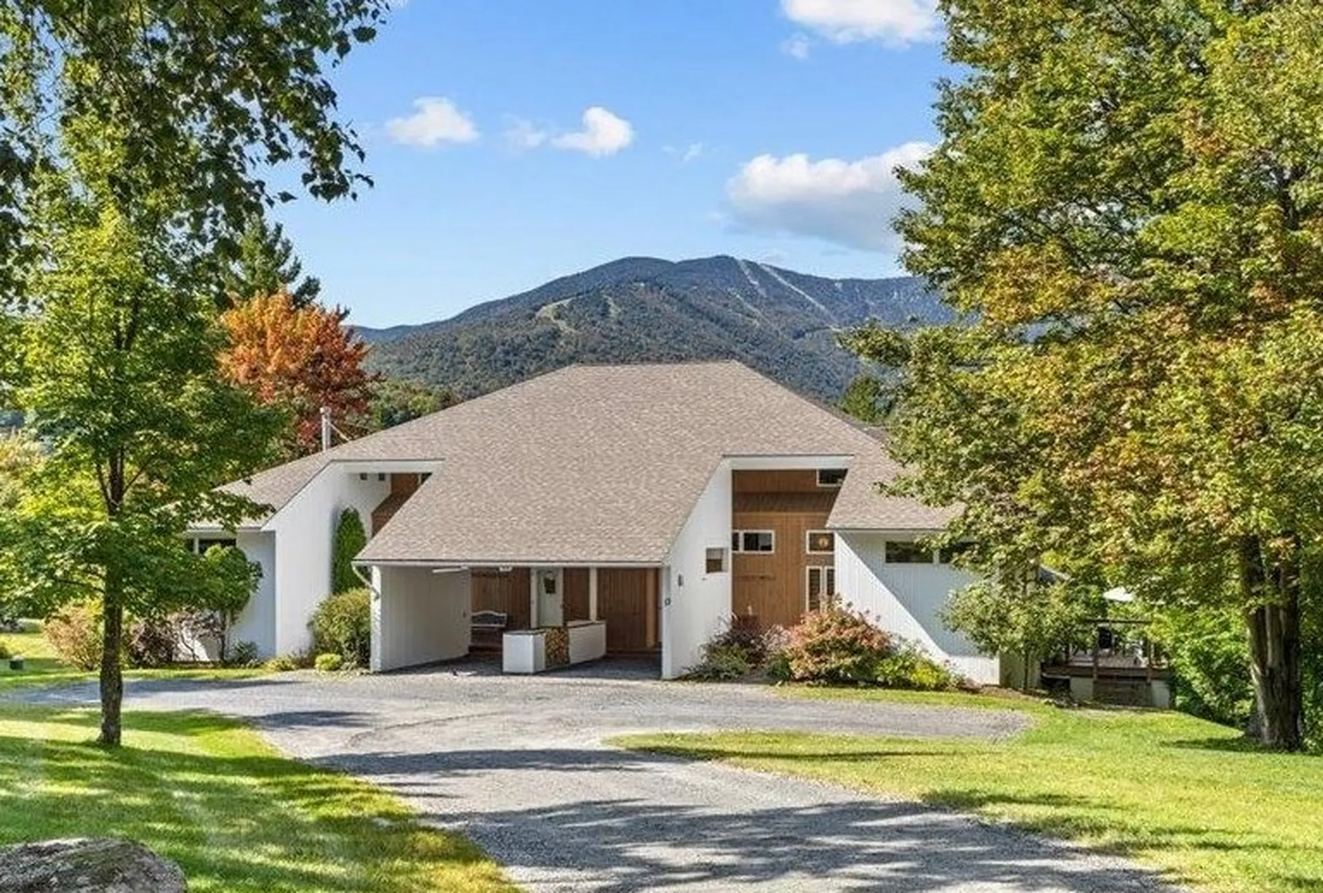 13 Meadow Lane Warren VT 05674