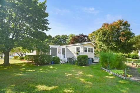 27 Granite Drive North Hampton NH 03862