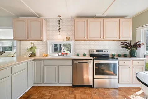 27 Granite Drive North Hampton NH 03862