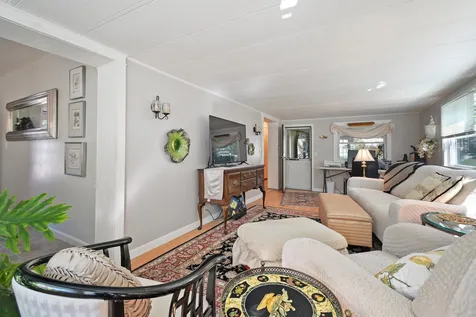 27 Granite Drive North Hampton NH 03862