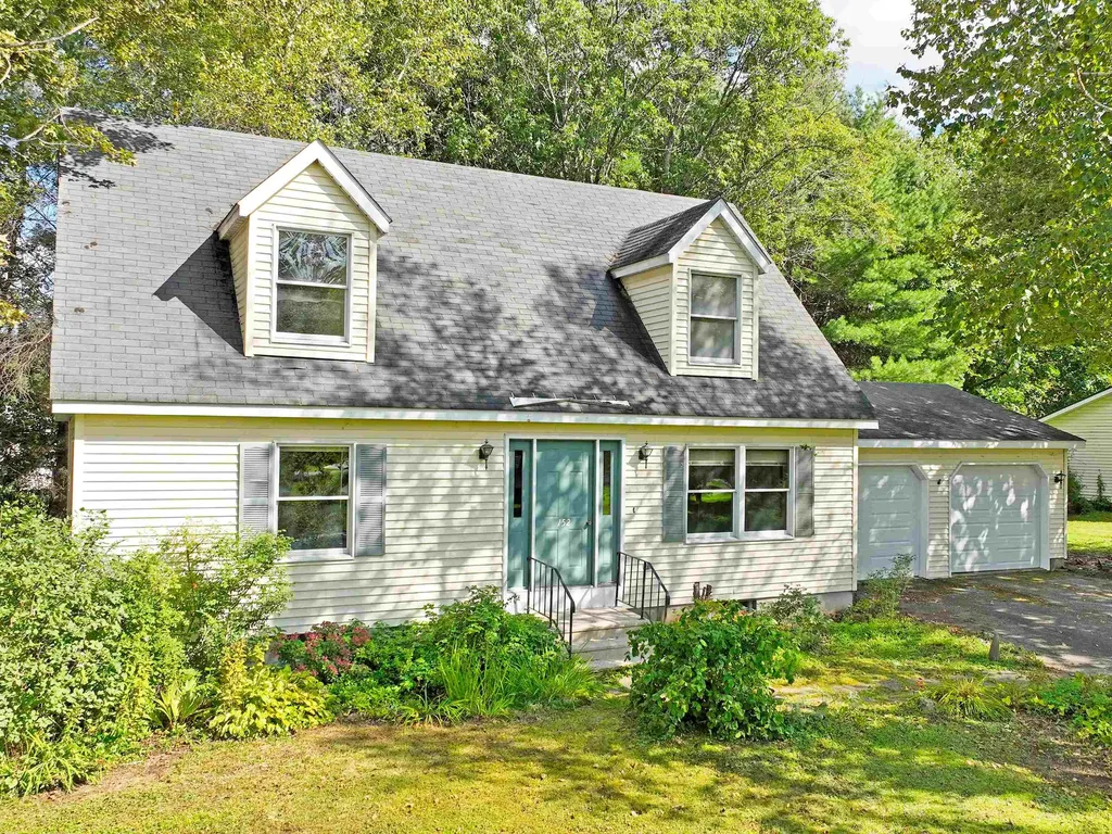 152 Cross Street Hartford VT 05059