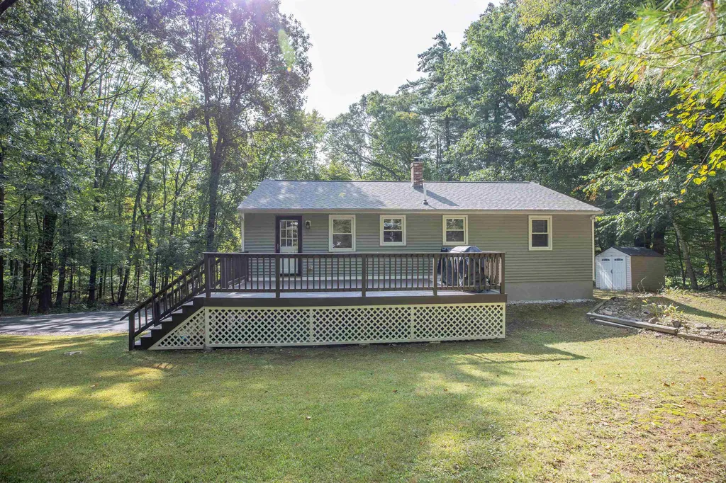 126 Walnut Hill Road Derry NH 03038