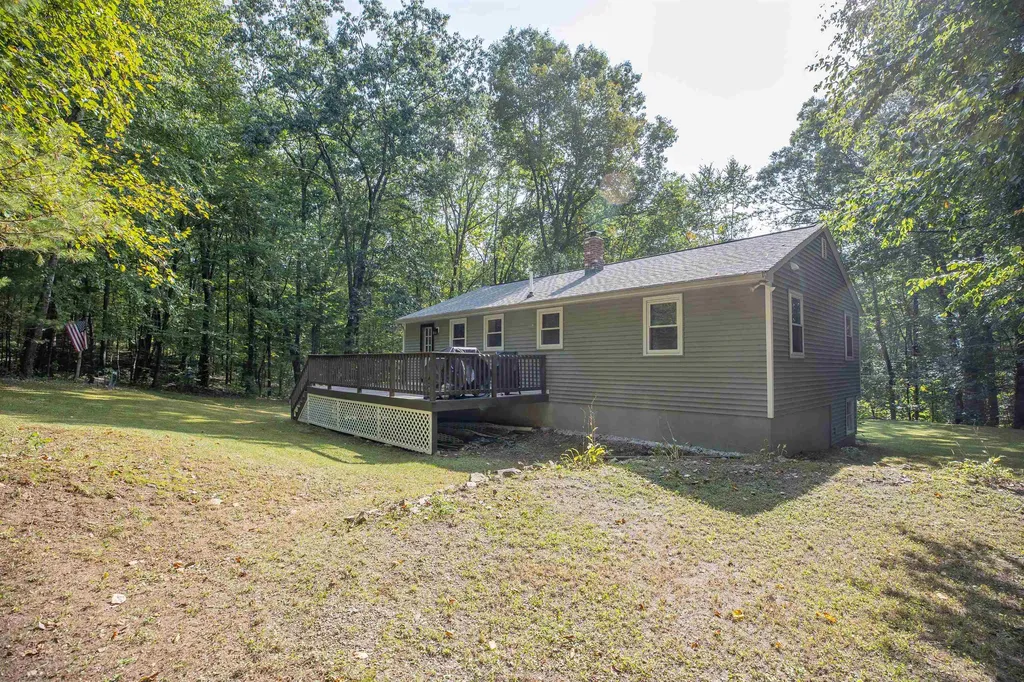 126 Walnut Hill Road Derry NH 03038