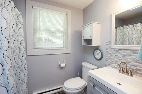 126 Walnut Hill Road Derry NH 03038