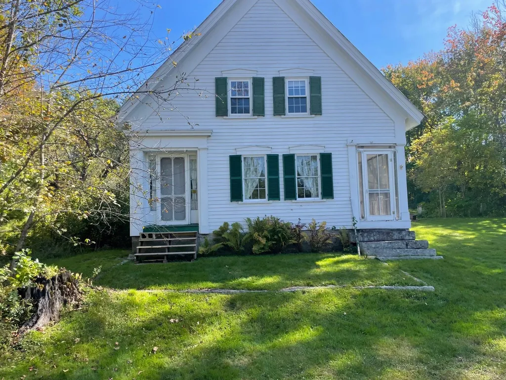21 Iron Works Road Effingham NH 03882