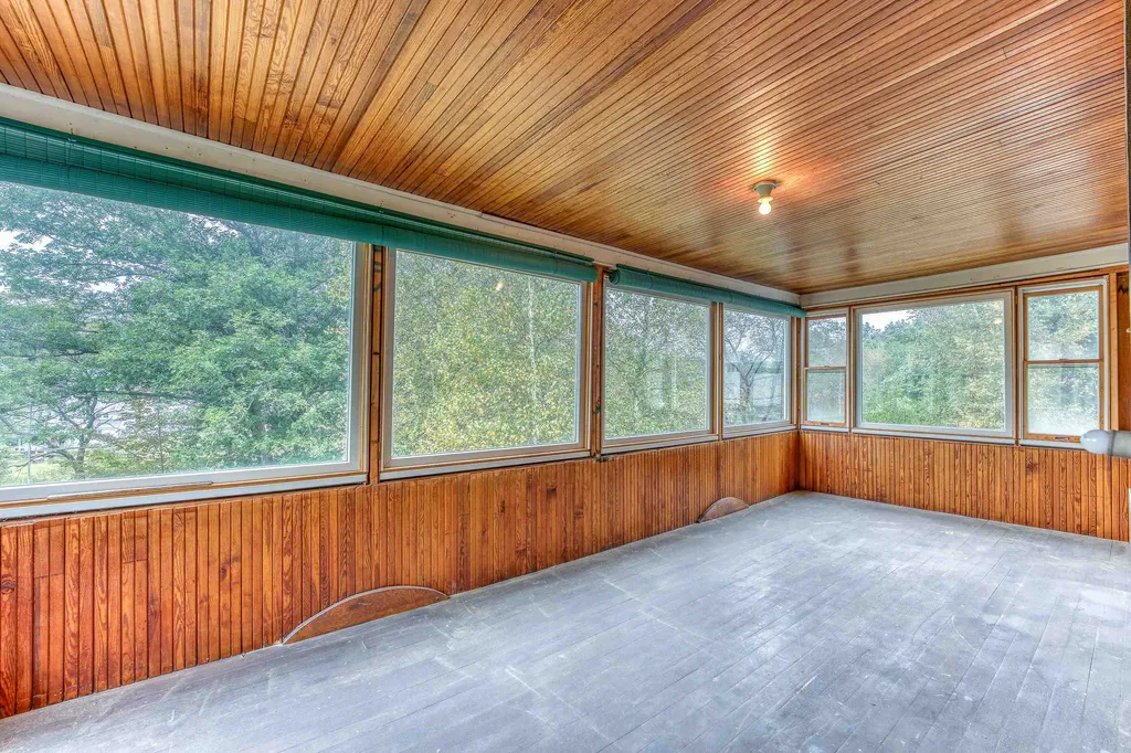 25 Thompson Street Ashland NH 03217