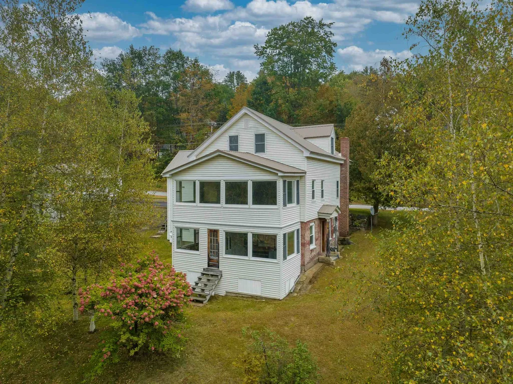 25 Thompson Street Ashland NH 03217