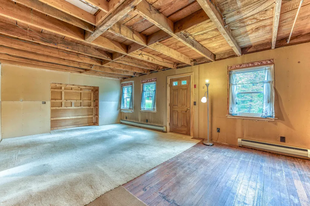 25 Thompson Street Ashland NH 03217