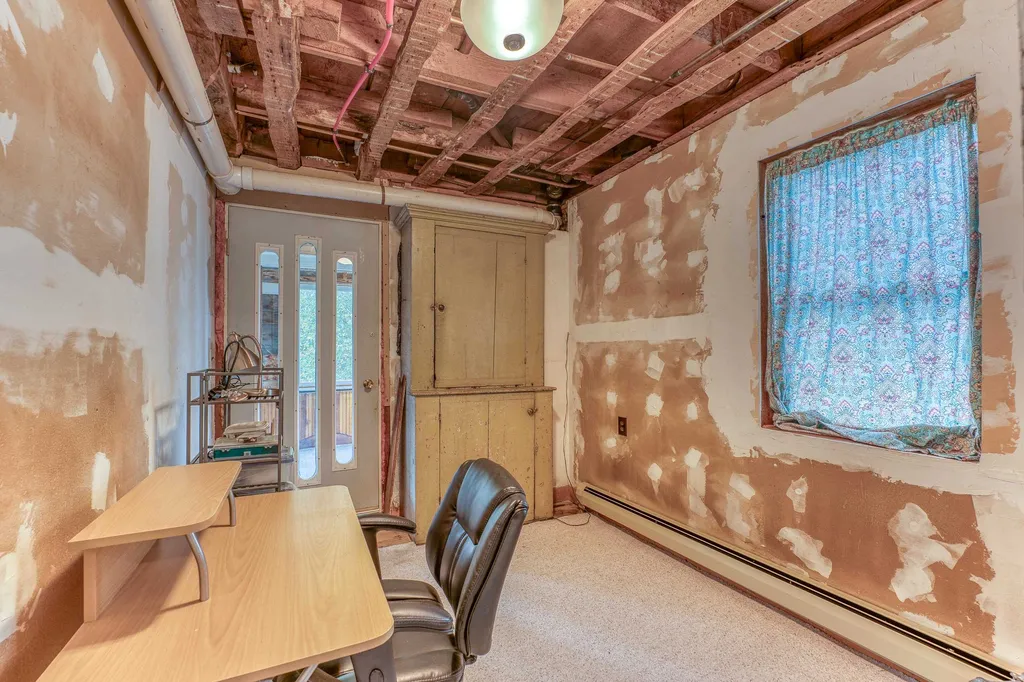 25 Thompson Street Ashland NH 03217