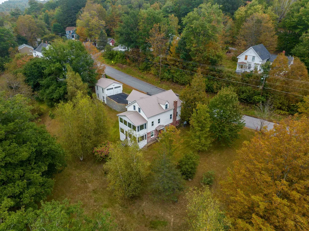 25 Thompson Street Ashland NH 03217