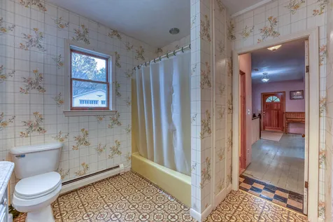 25 Thompson Street Ashland NH 03217
