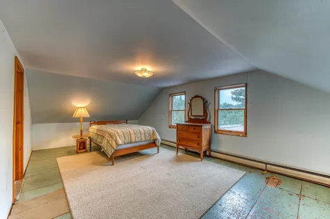 25 Thompson Street Ashland NH 03217