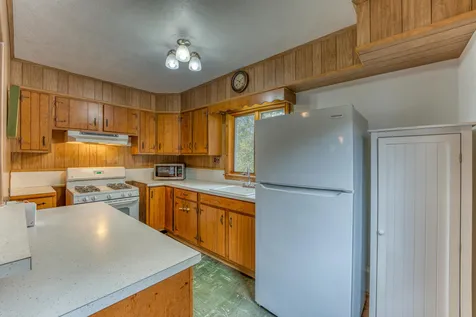 25 Thompson Street Ashland NH 03217