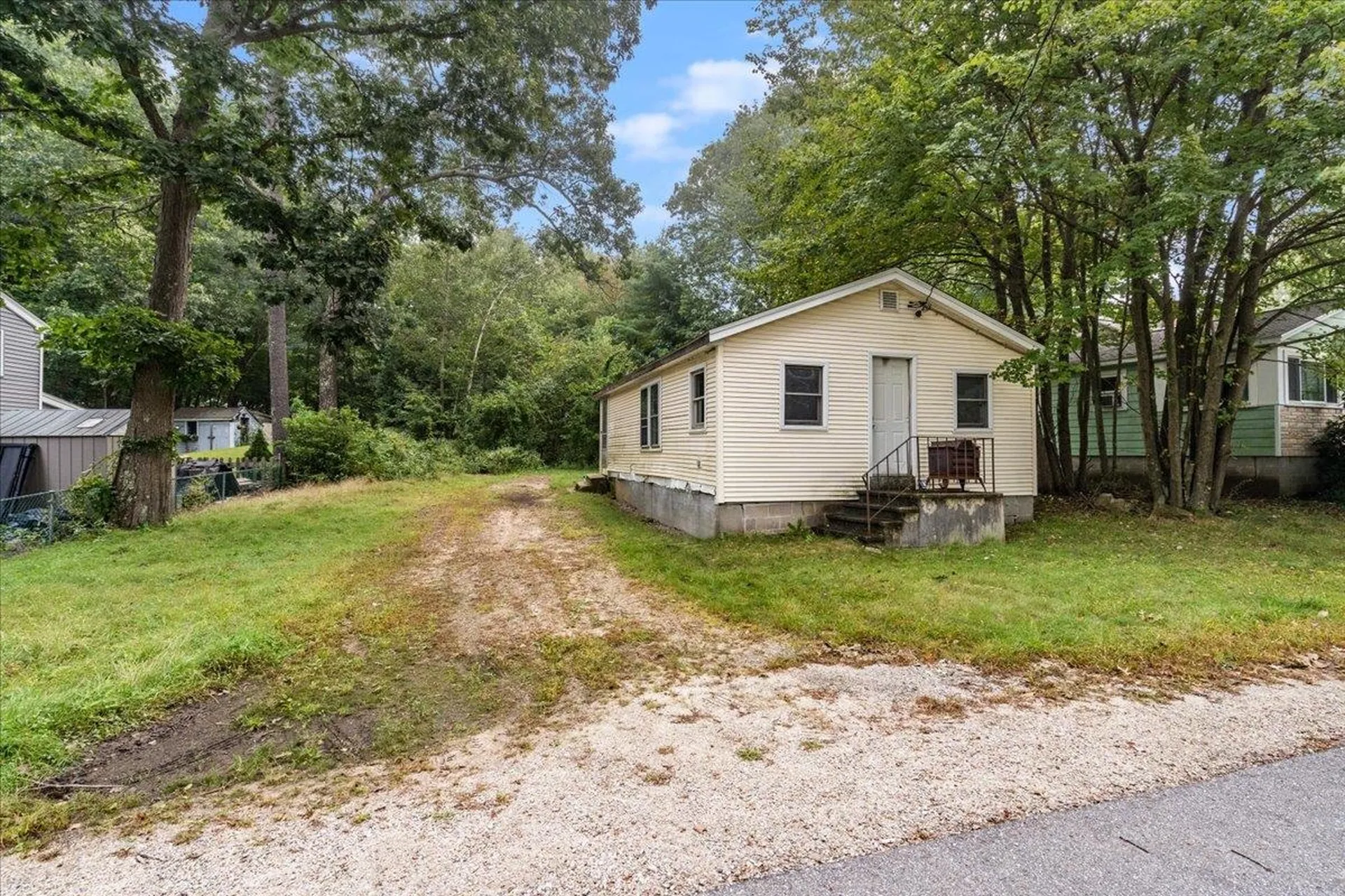 9 Hilda Avenue Derry NH 03038