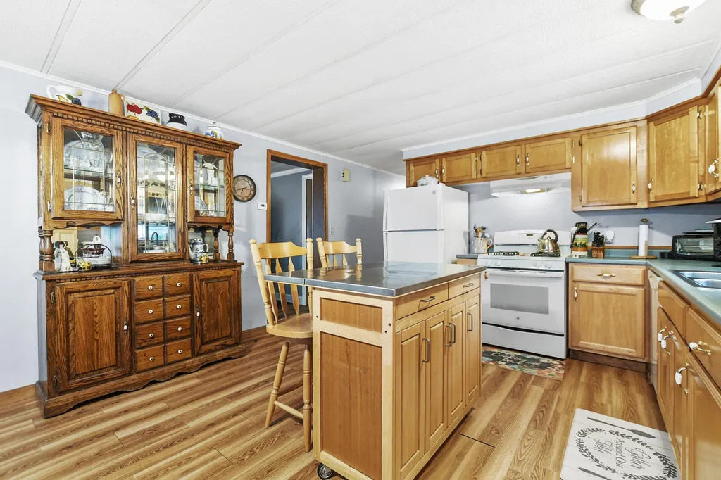 15 Sandpiper Path North Hampton NH 03862