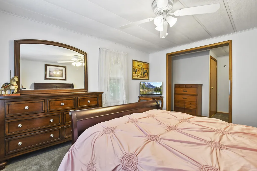 15 Sandpiper Path North Hampton NH 03862