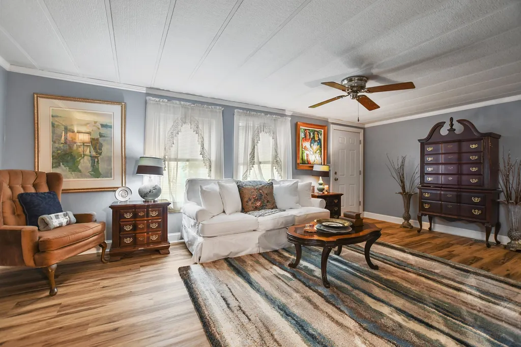 15 Sandpiper Path North Hampton NH 03862