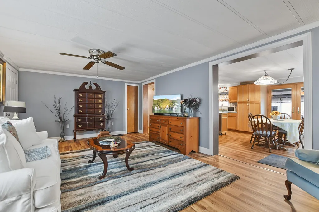 15 Sandpiper Path North Hampton NH 03862