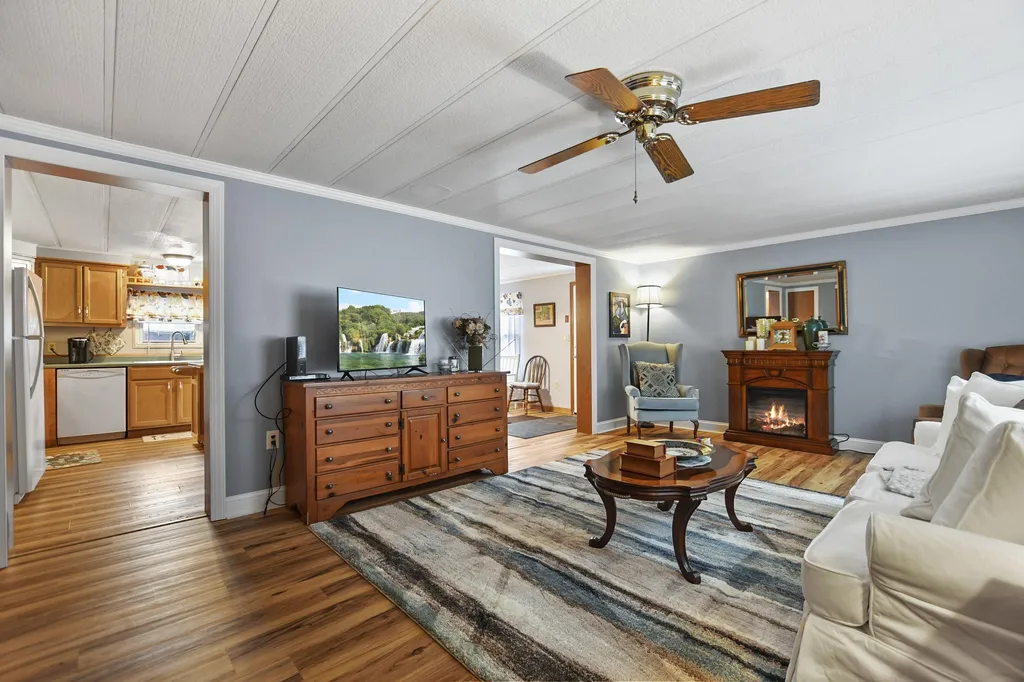 15 Sandpiper Path North Hampton NH 03862