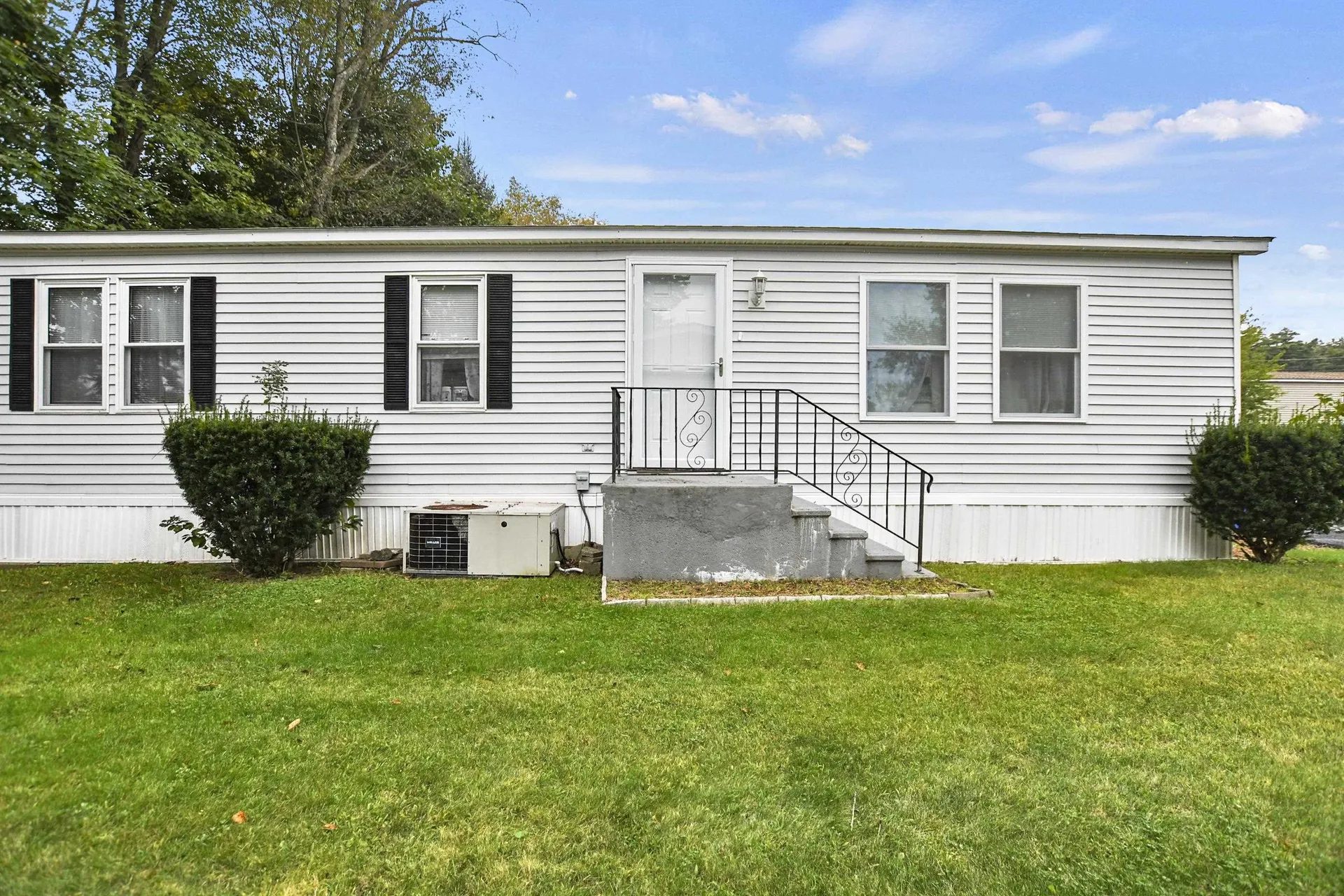 15 Sandpiper Path North Hampton NH 03862