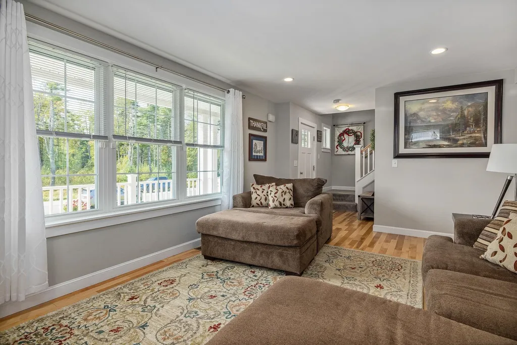29 Huntington Way Kittery ME 03904