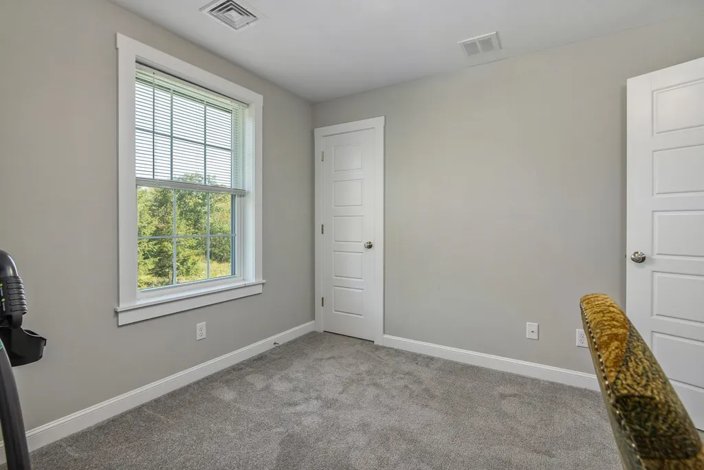 29 Huntington Way Kittery ME 03904