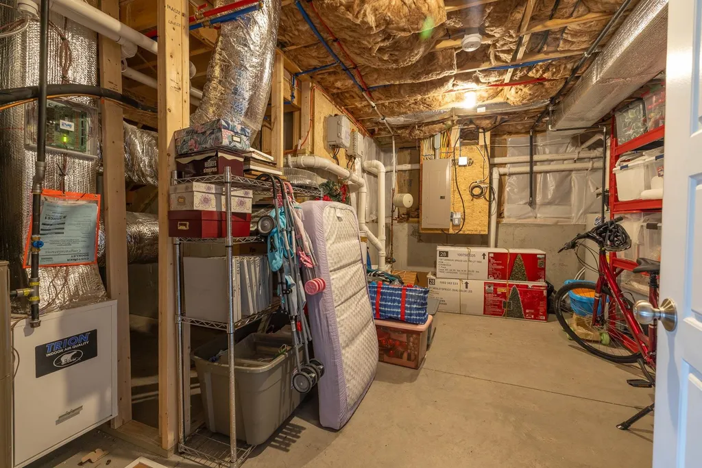 29 Huntington Way Kittery ME 03904