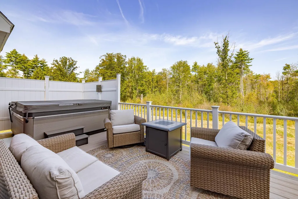 29 Huntington Way Kittery ME 03904