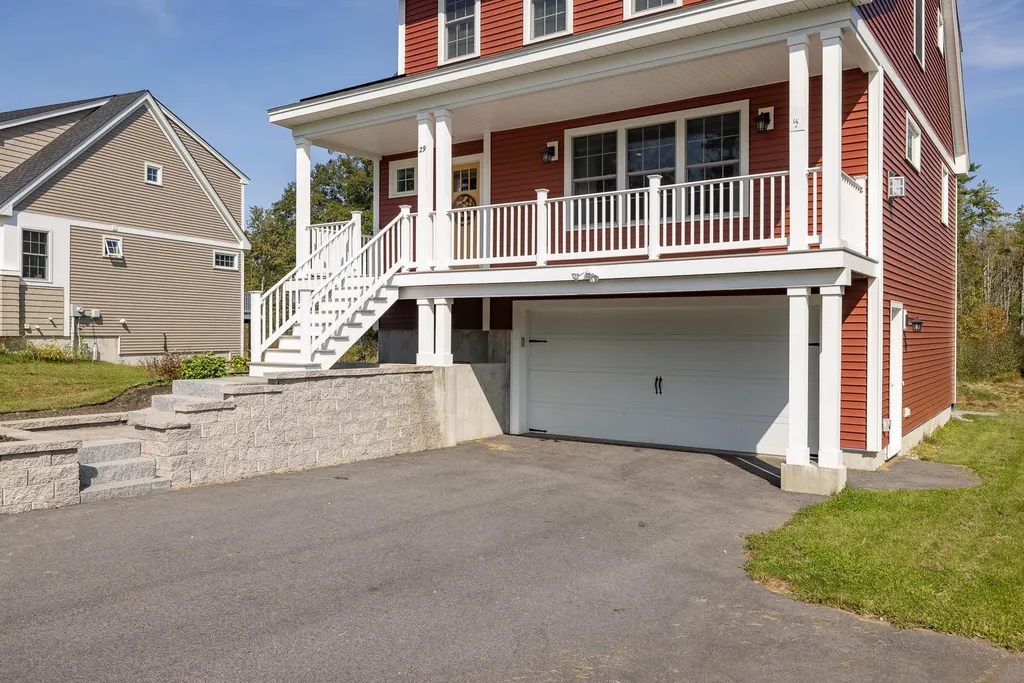 29 Huntington Way Kittery ME 03904