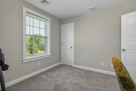 29 Huntington Way Kittery ME 03904