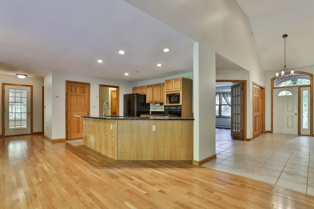 198 Whitehall Road Hooksett NH 03106