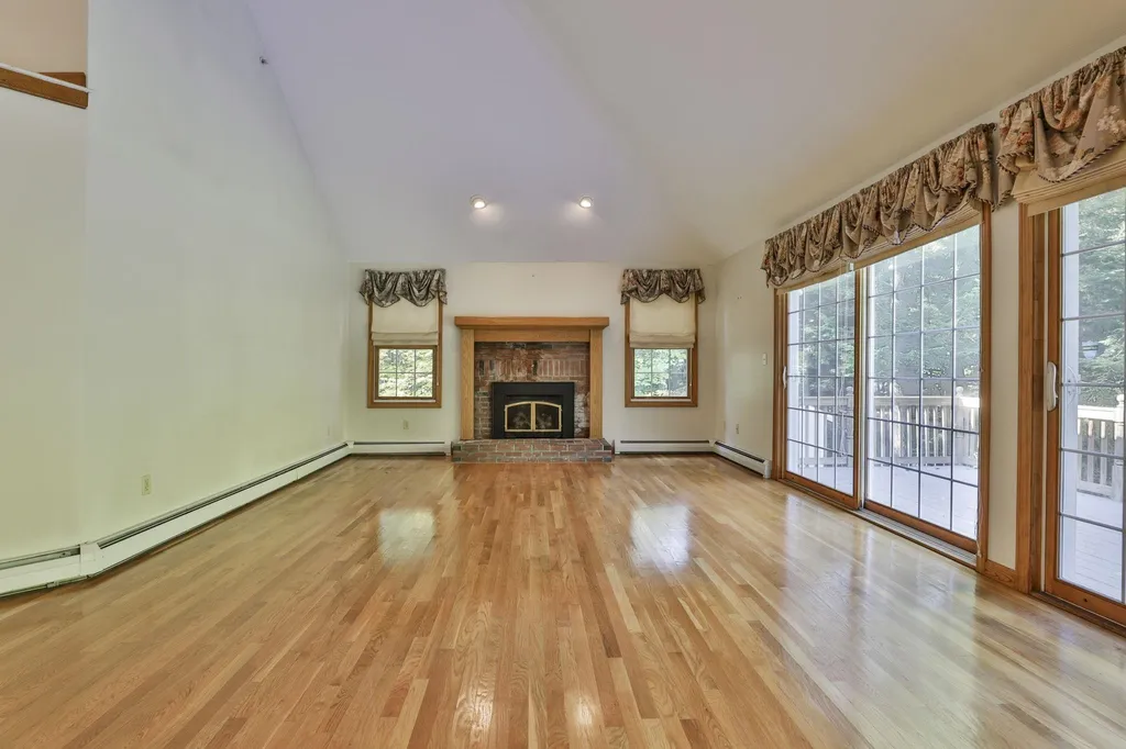 198 Whitehall Road Hooksett NH 03106