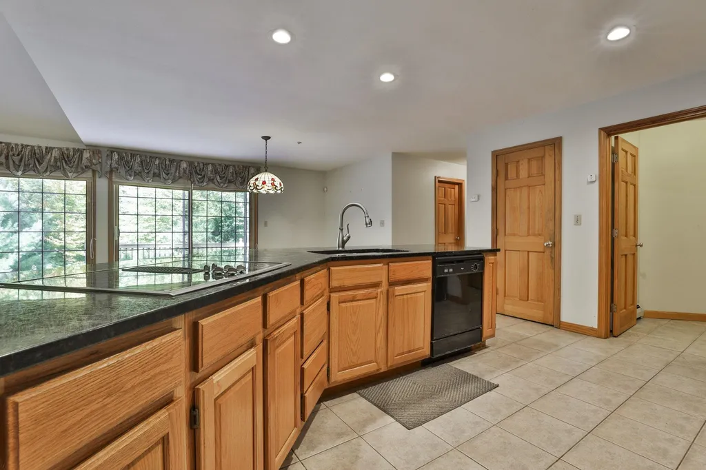 198 Whitehall Road Hooksett NH 03106