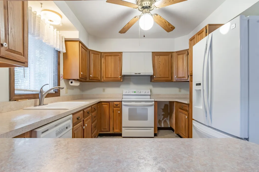 103 Portsmouth Avenue Manchester NH 03109
