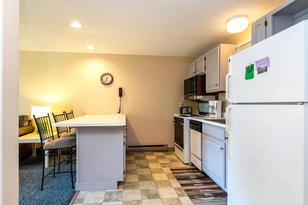 118 Weirs Road Gilford NH 03249
