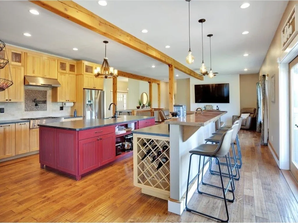 80 Watsons Ridge North Hero VT 05474