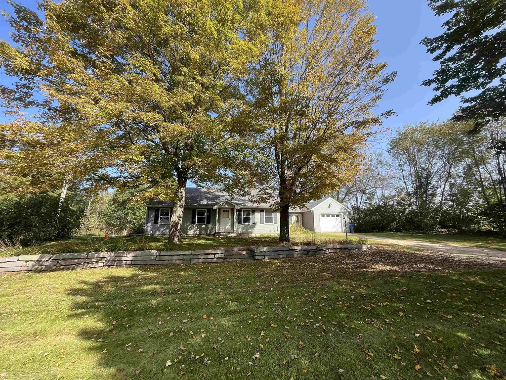 99 Garland Road Barnstead NH 03218