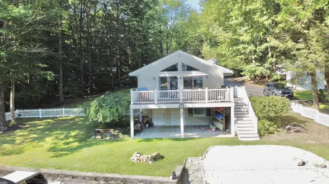 209 Camelot Shore Drive Farmington NH 03835