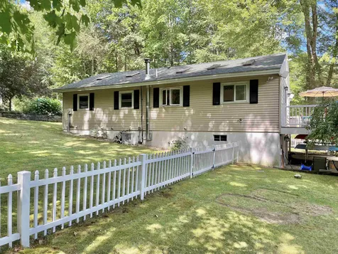209 Camelot Shore Drive Farmington NH 03835