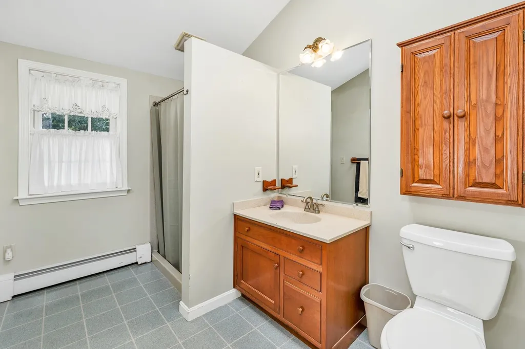 8 Plummer Road Bedford NH 03110