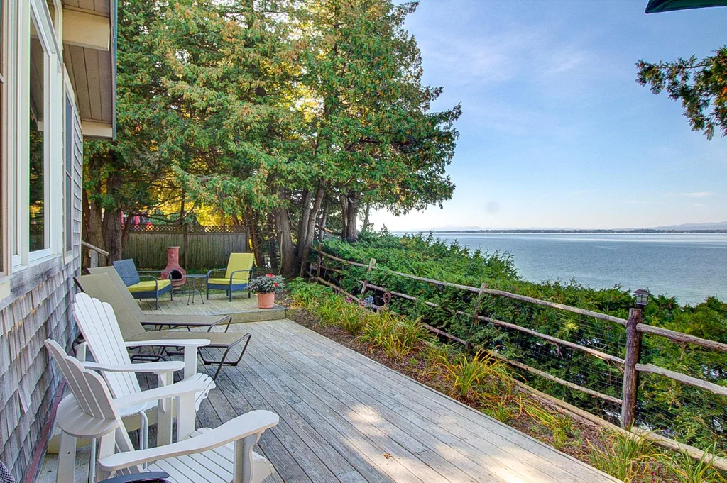 433 Cedarvale Lane North Hero VT 05474