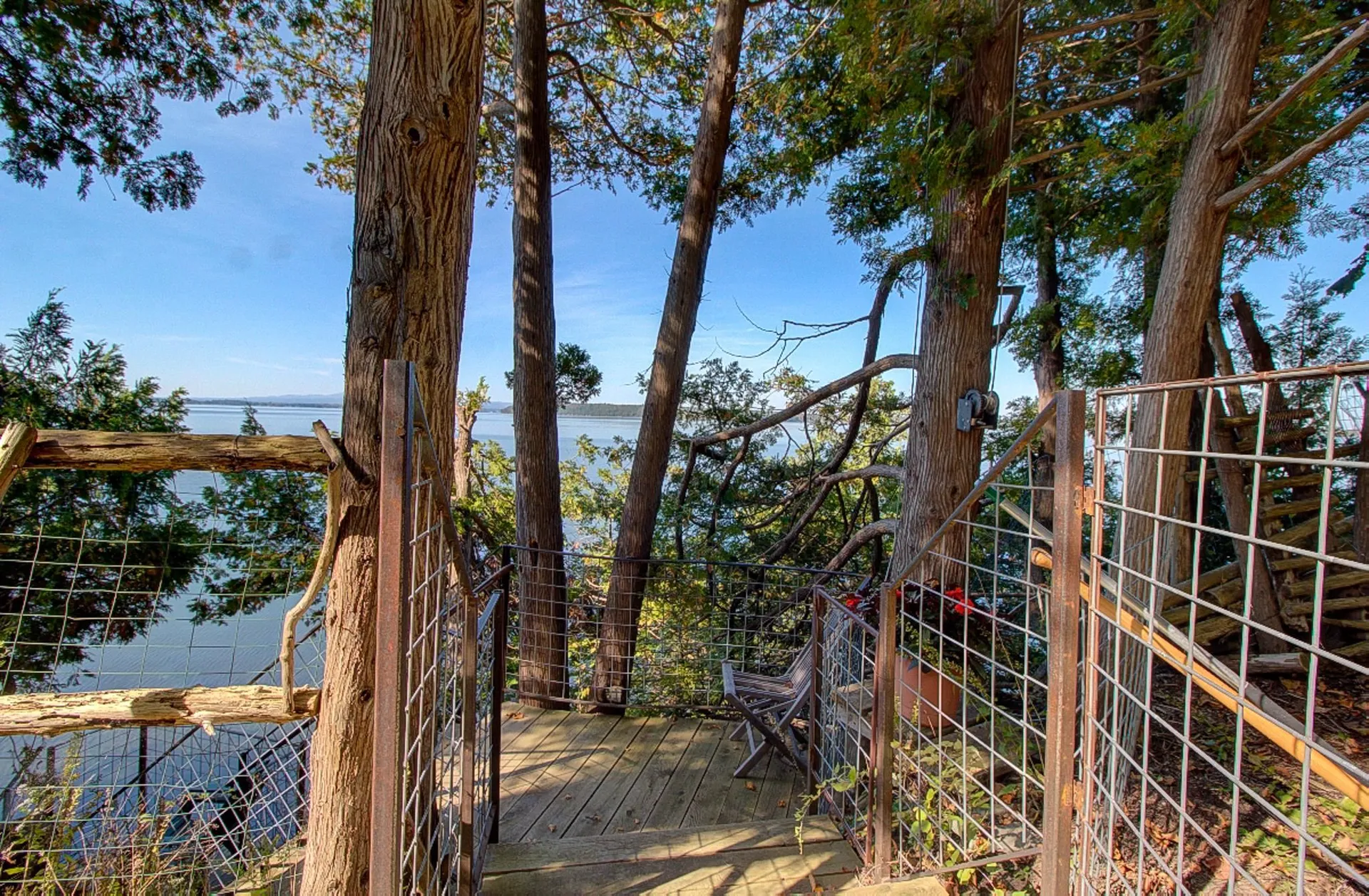 433 Cedarvale Lane North Hero VT 05474