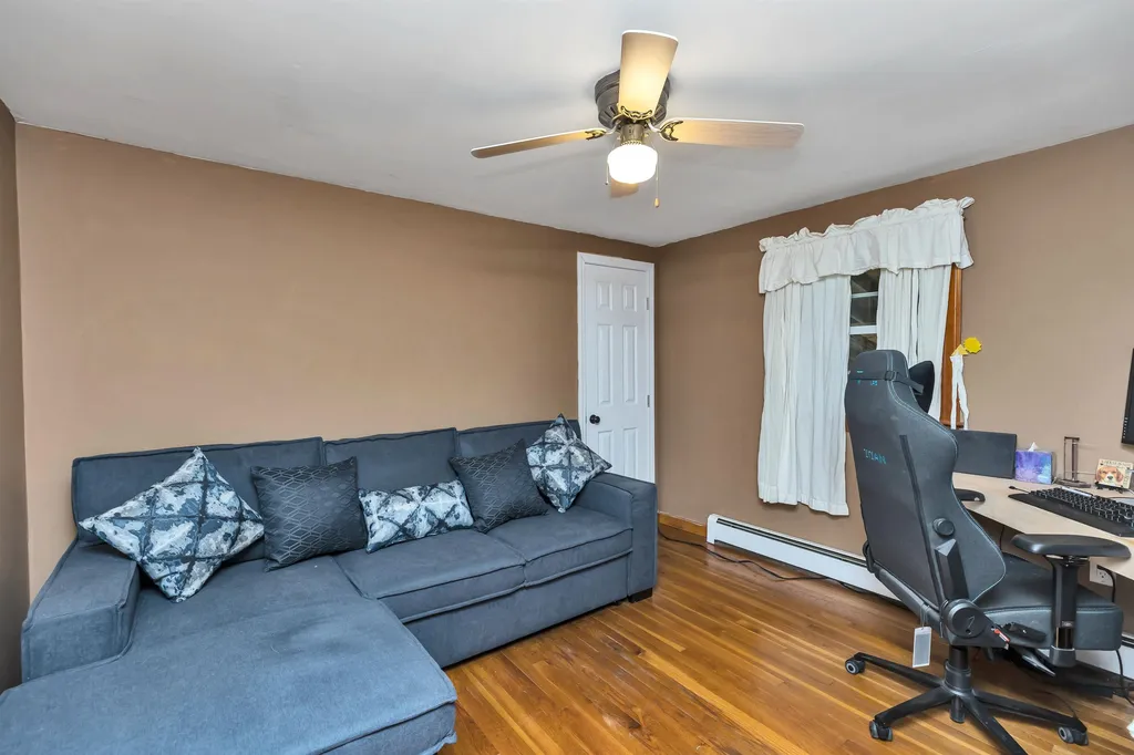 96 Green Road Raymond NH 03077